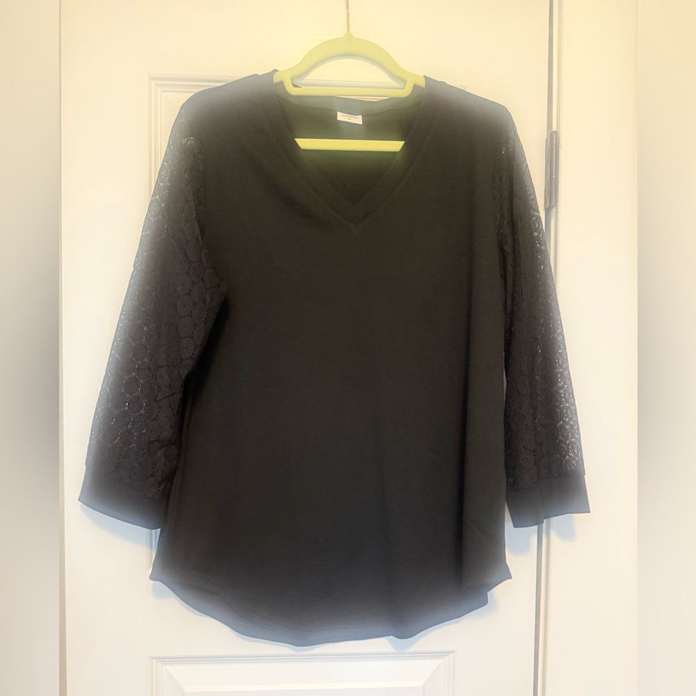 Chic Black Lace Sleeve Women's Blouse